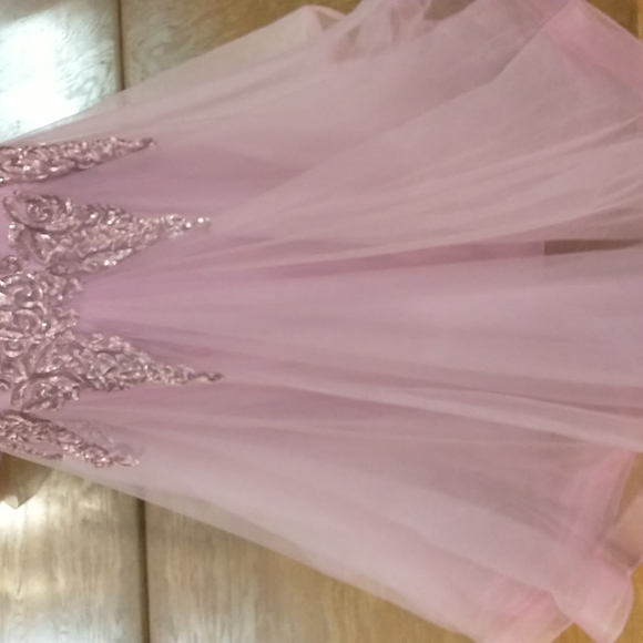 Prom dress - Picture 4 of 8
